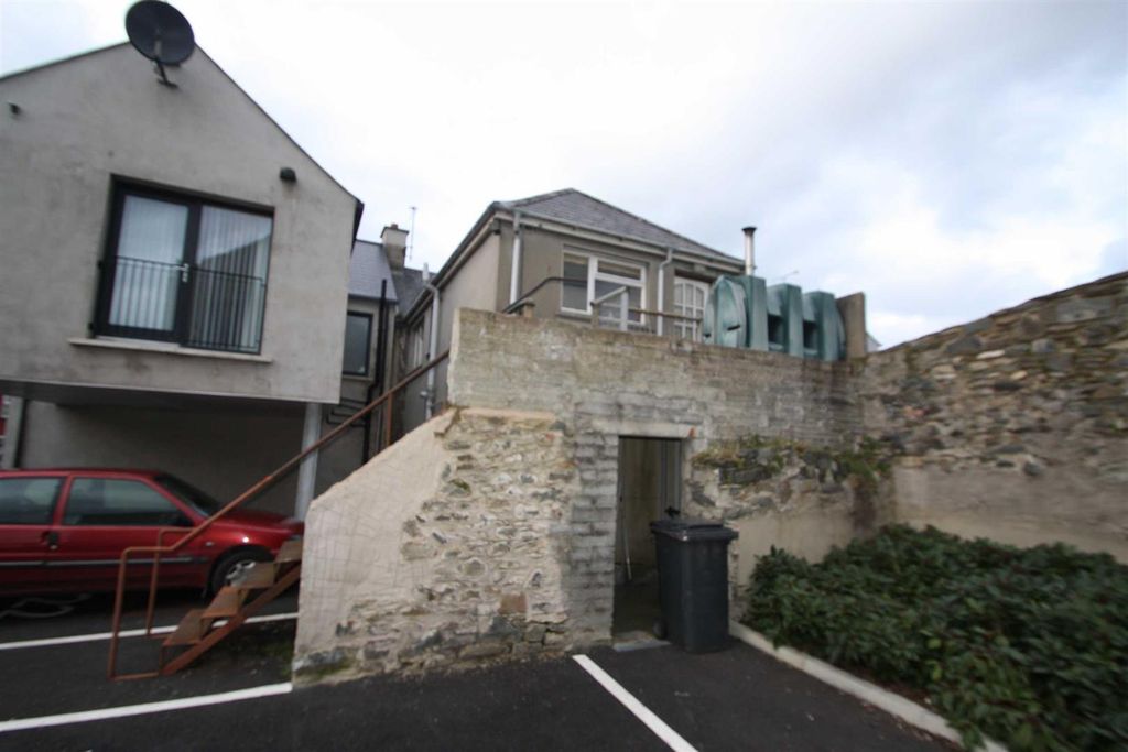 Additional image 4 of 4 bed terraced house for sale22, 24, 26, 28 And 28A Dromore Street, Ballynahich BT24