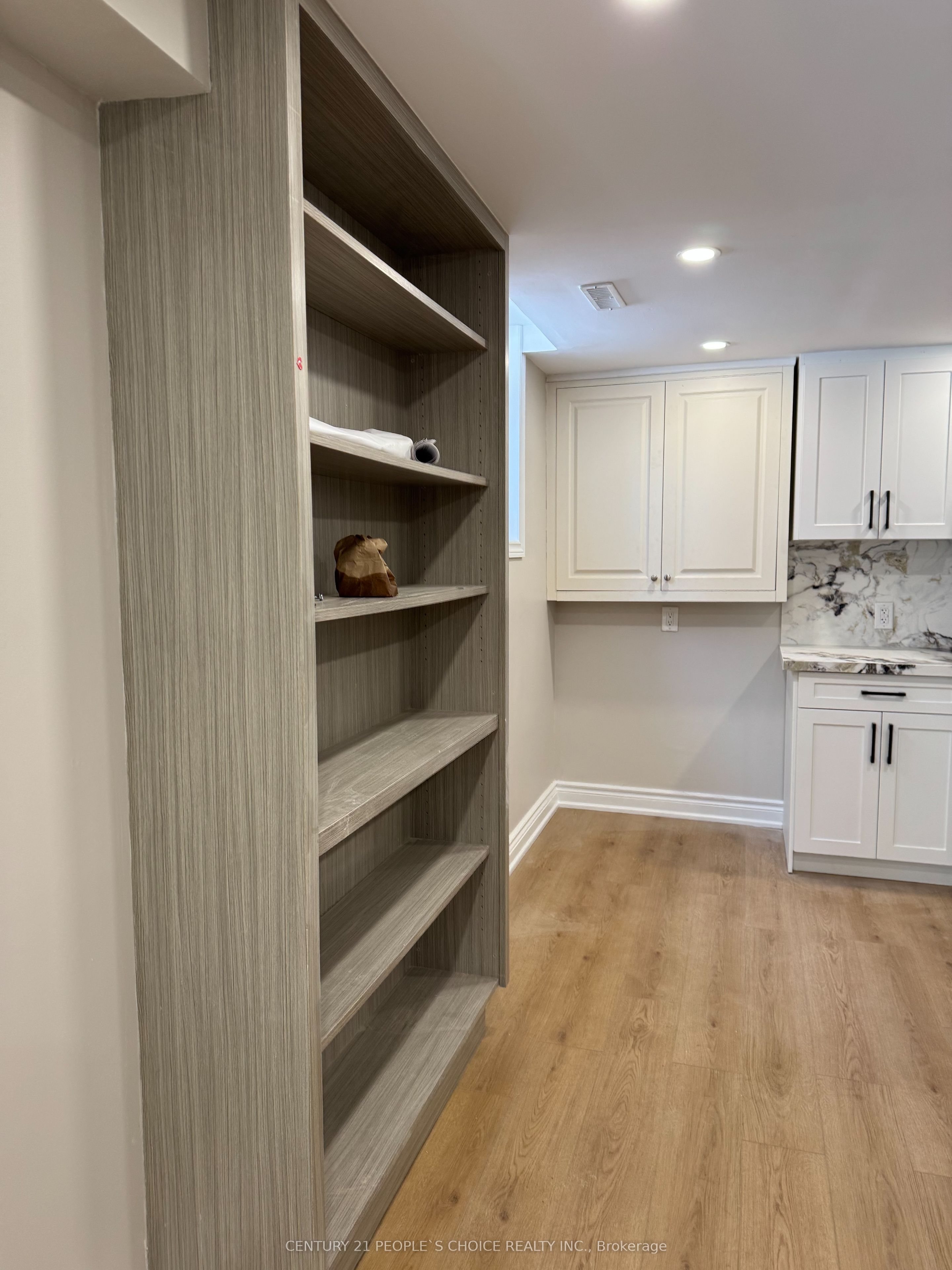 Additional image 4 of Bsmt-2456 Brasilia Circle, Mississauga, ON, L5N 2G1