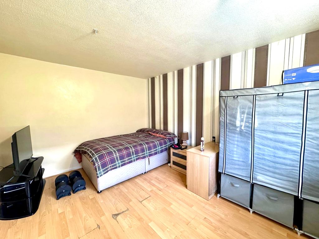 Additional image 8 of 2 bed flat for saleBrynhyfryd, Pontlottyn, Bargoed CF81