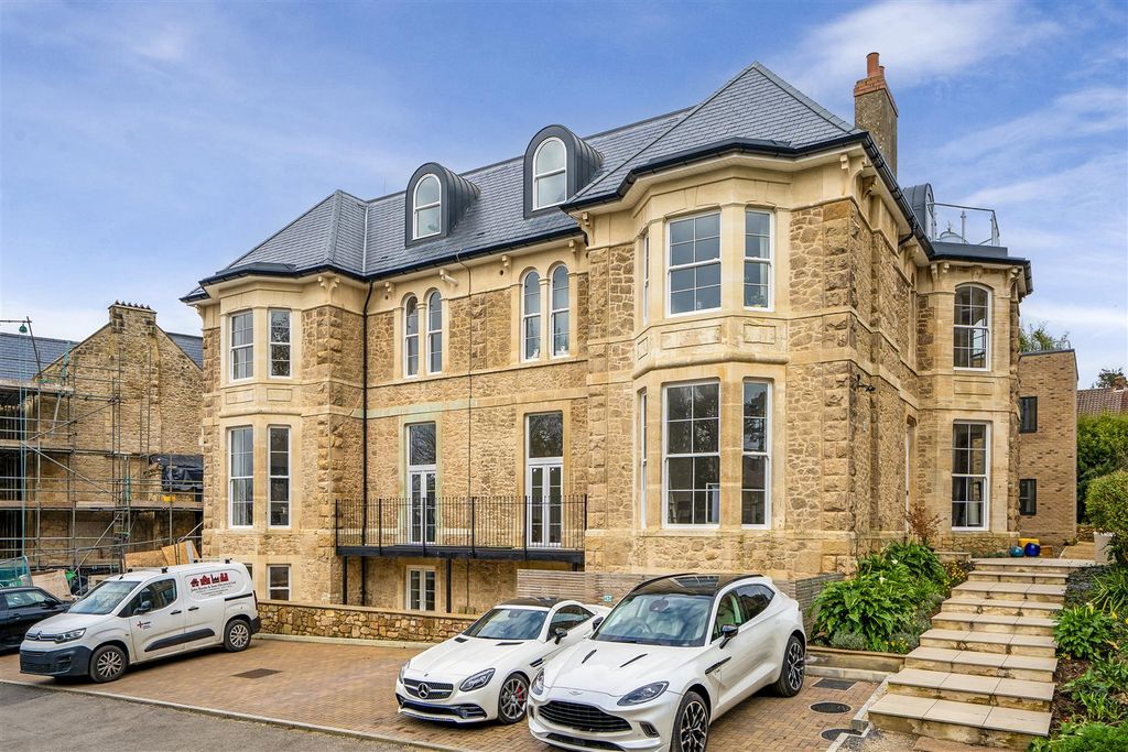 3 bed flat for sale2-4 Bay Road, Clevedon BS21