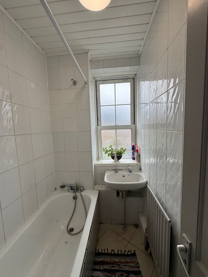 Additional image 3 of Room in a Shared House, Chicksand House, E1, E1 5LH