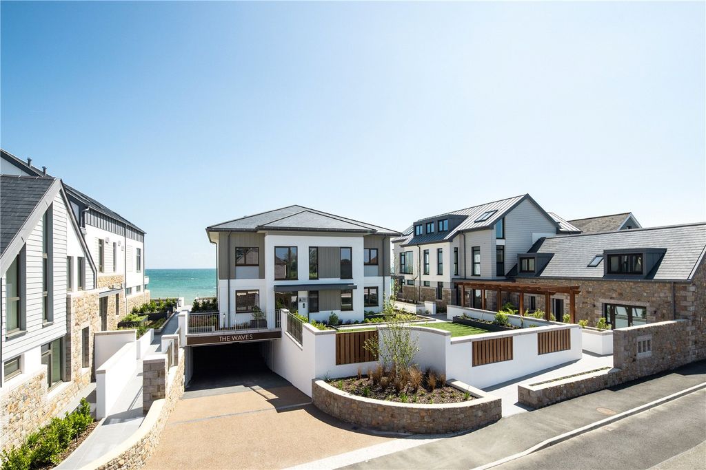 Additional image 8 of 3 bed flat for sale9 Keppel House, The Waves, La Grande Route Des Sablons, Grouville, Jersey JE3
