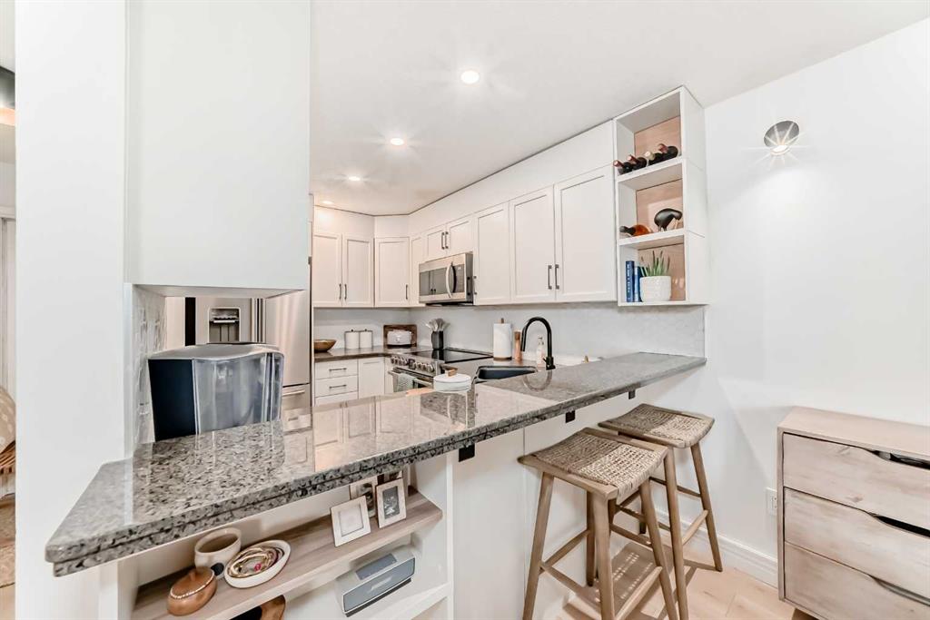 Additional image 6 of 149-66 Glamis Green SW, Calgary, AB, T2E 6V1