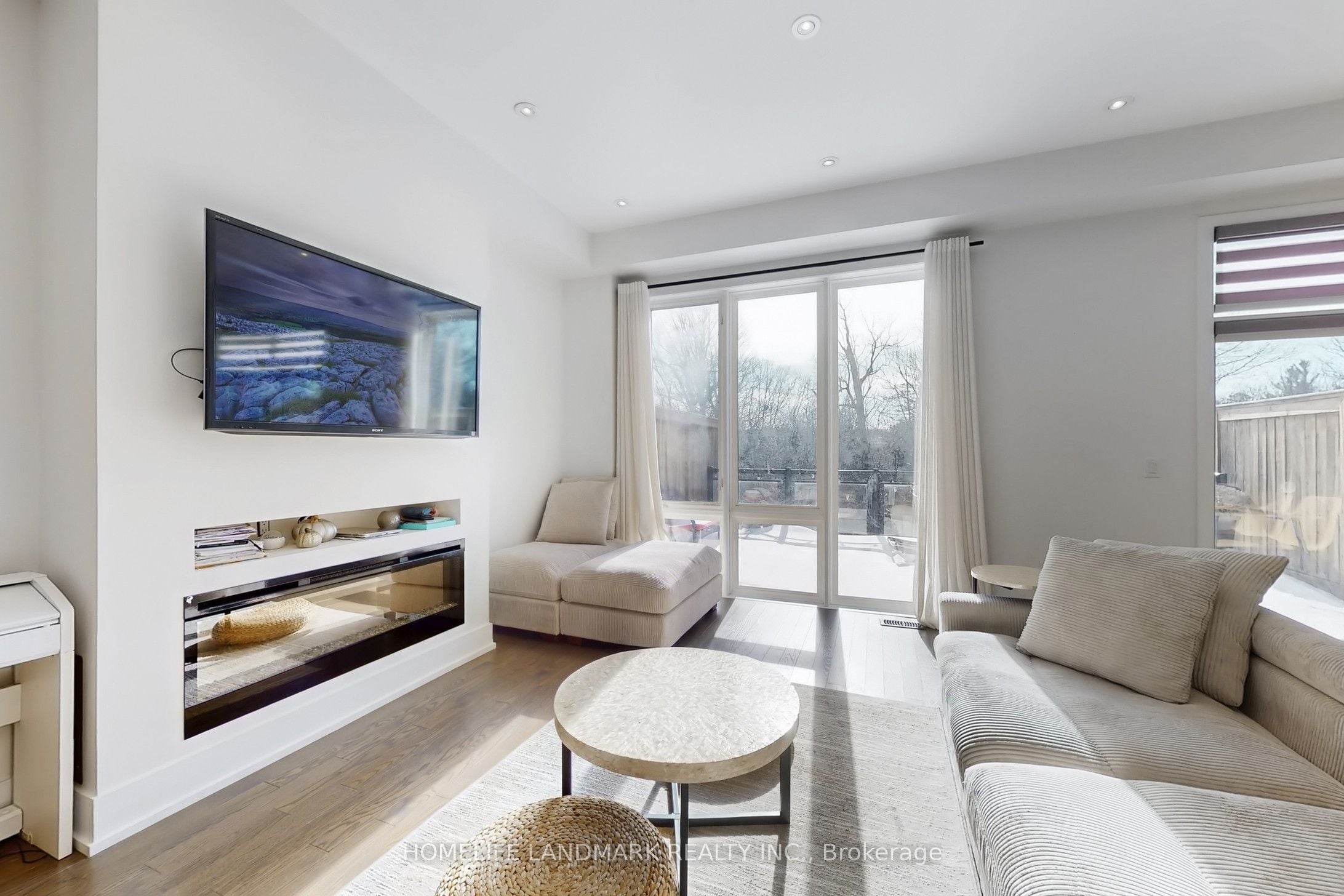 Additional image 2 of 22 Crestridge Drive, Vaughan, ON, L4J 0K1