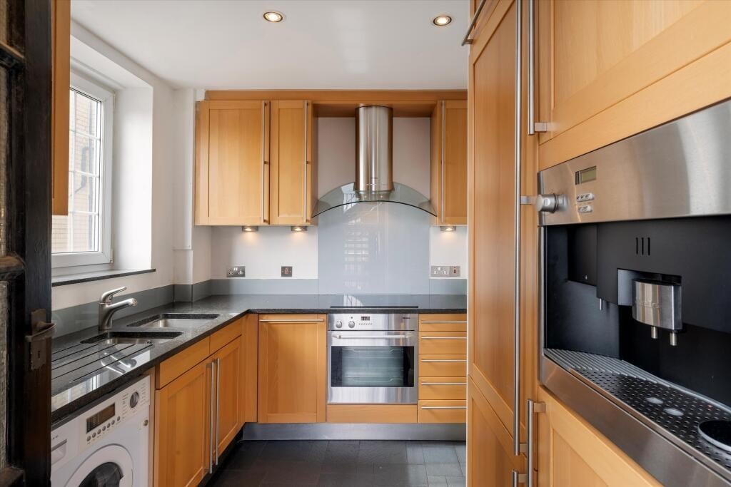 Additional image 2 of 2 Bed Flat, Ovington Court, SW3, N1 7GU