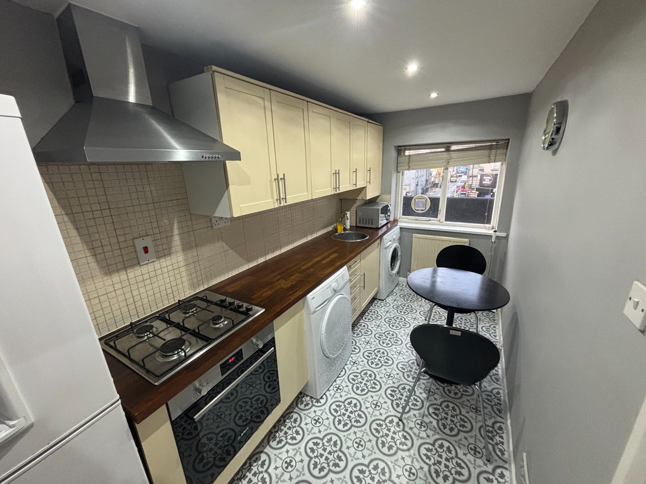 Additional image 6 of 2 Bed Flat, Killyon Terrace, SW8, N1 7GU