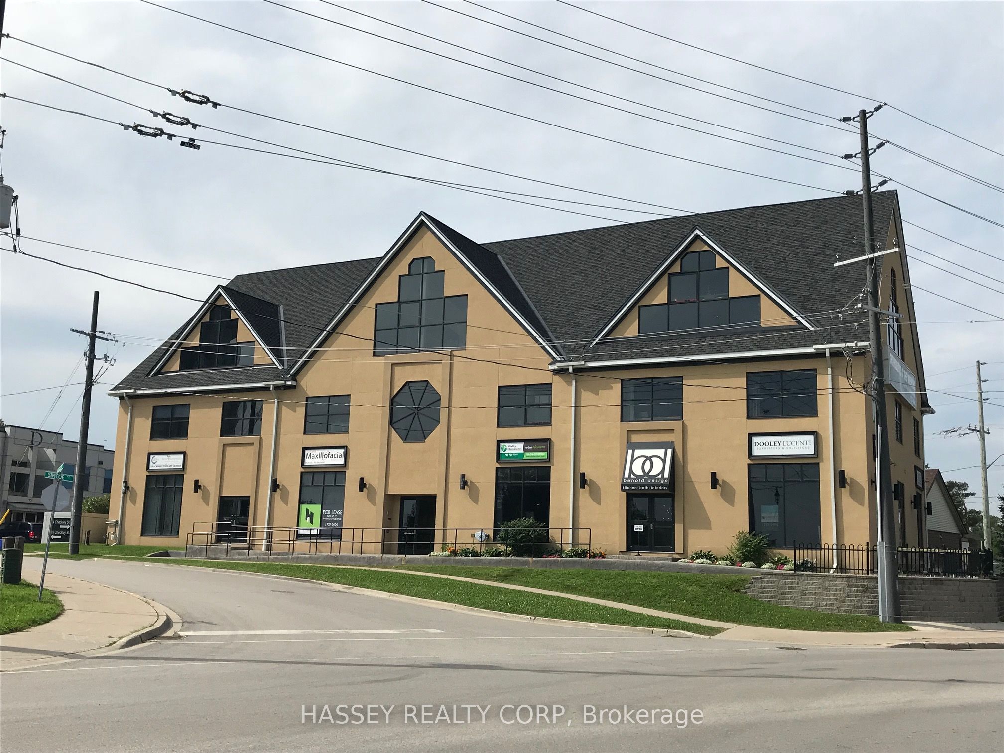 204-4 Checkley Street, Barrie, ON, L4N 1W1