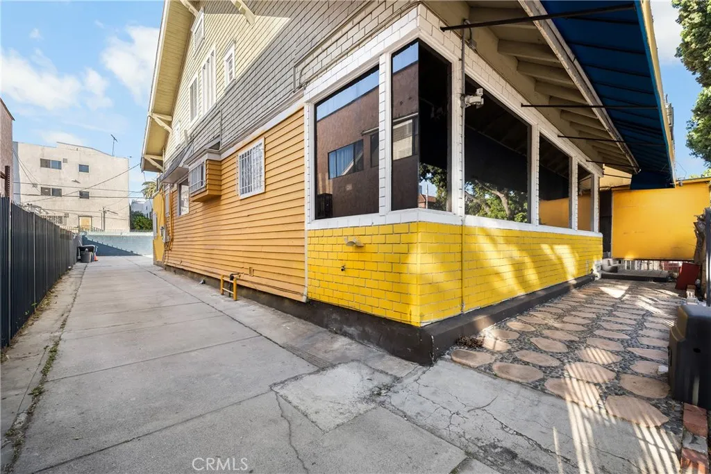 Additional image 49 of 2823 W 8th Street, Los Angeles, CA 90005