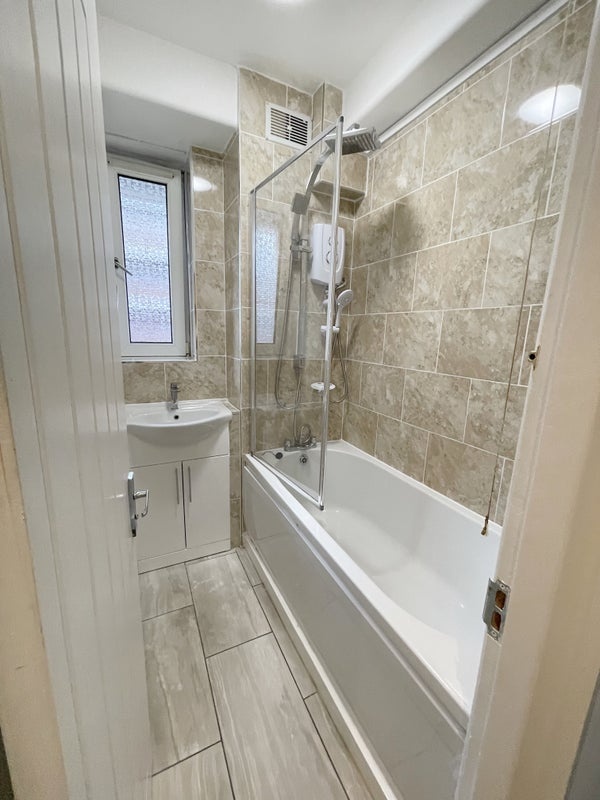 Additional image 6 of Room in a Shared House, Hanbury St, E1, N1 7GU