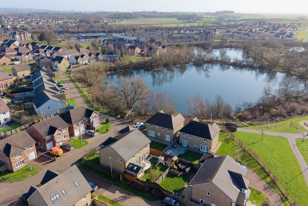 Additional image 31 of 5 bed detached house for sale33 Lochside Avenue, Bishopton PA7