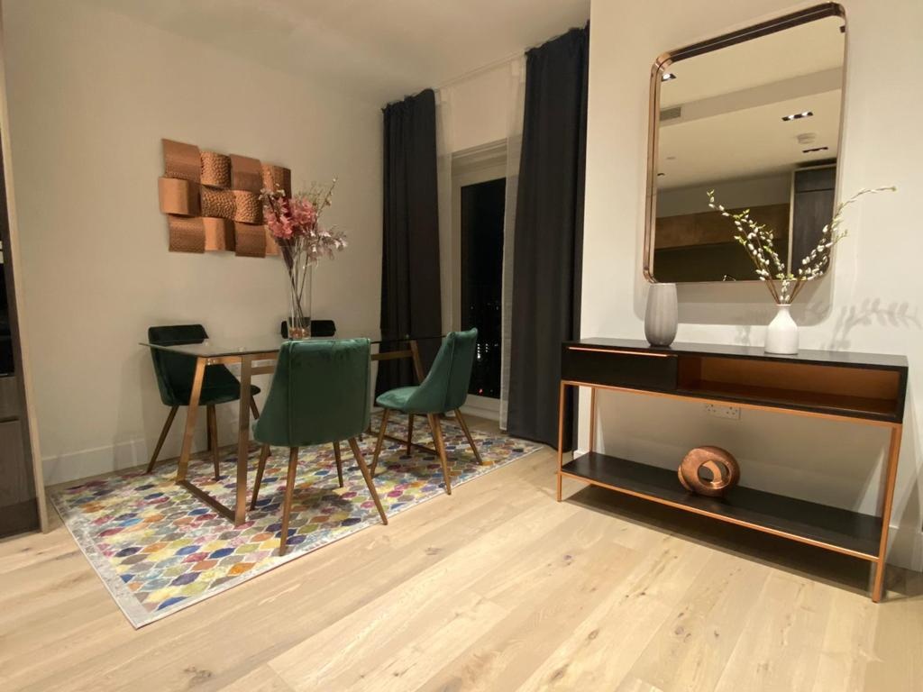 Additional image 12 of 2 Bed Flat, Keybridge Tower, SW8, N1 7GU