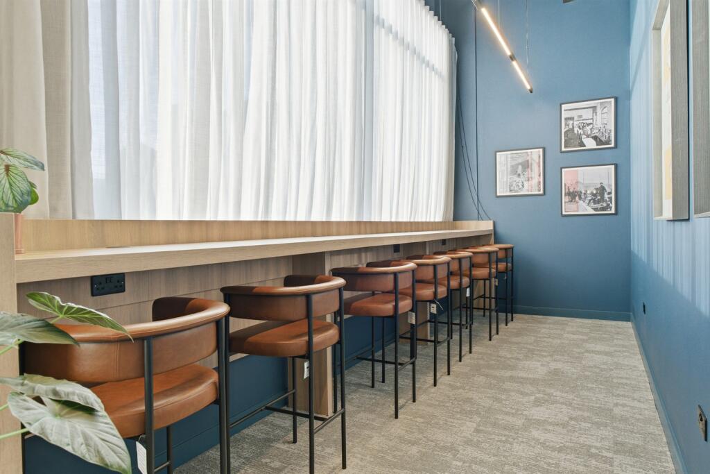 Additional image 28 of Belmont Wharf, Glasswater Locks, B4