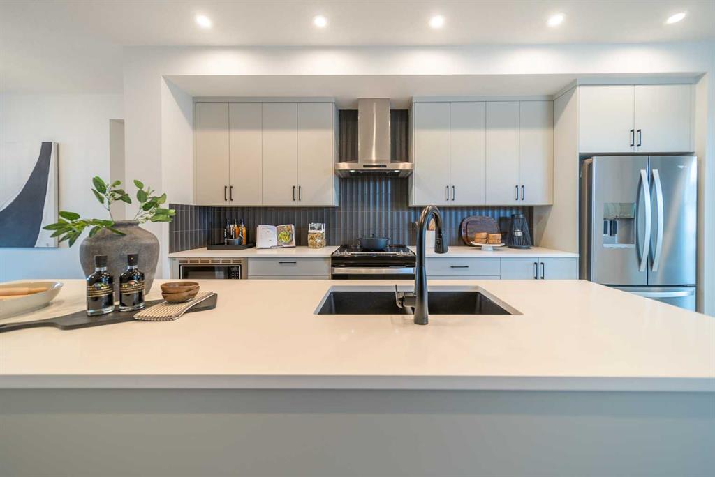 Additional image 2 of 42 Creekview Avenue SW, Calgary, AB, T2X 6M1