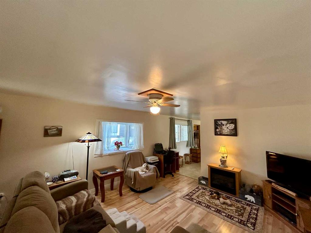 Additional image 3 of 5213 58 Street, Camrose, AB, T4V 2X8