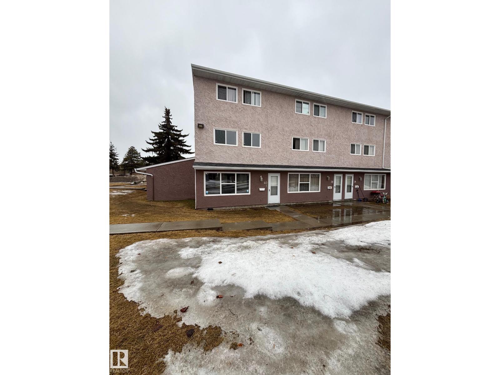 40-13590 38 Street NW, Edmonton, AB, T5A2W7