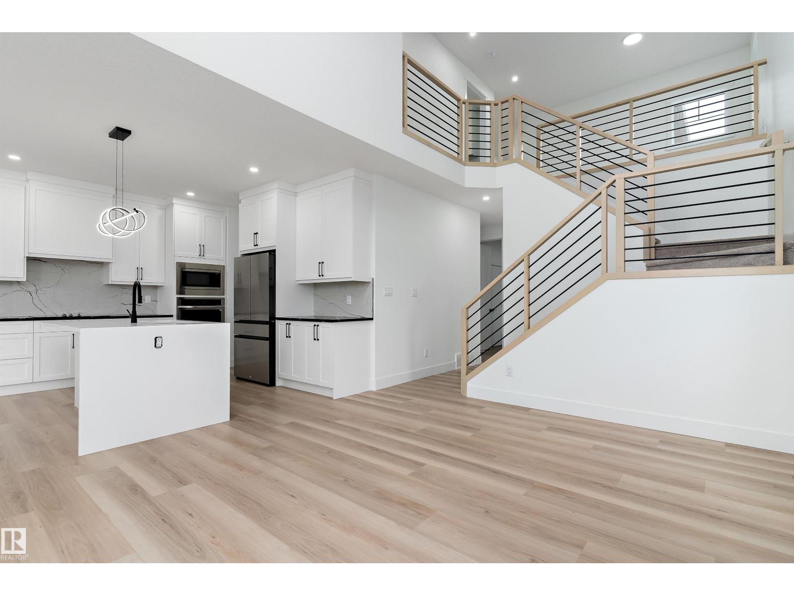 Additional image 2 of 804 Elderberry Court NW, Edmonton, AB, T6M3J7