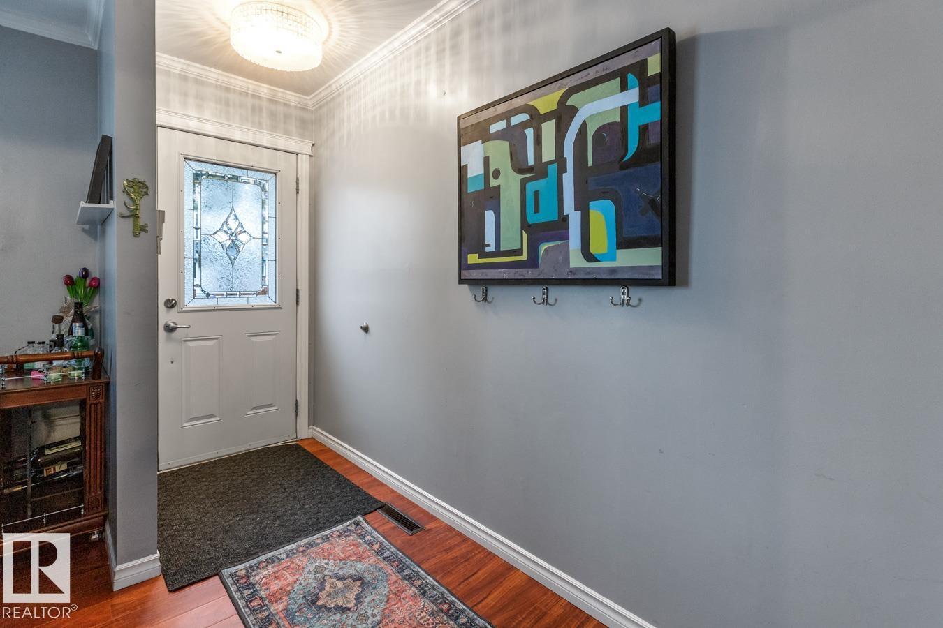 Additional image 5 of 10512 44 Street NW, Edmonton, AB, T6A1V9