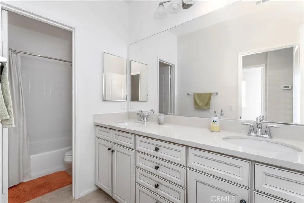 Additional image 80 of 28629 Farrier Dr, Valencia, CA 91354