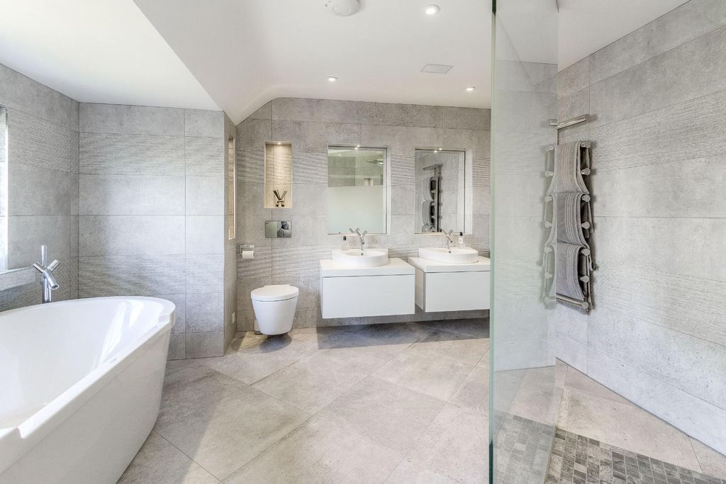 Additional image 20 of 6 bed detached house for saleBelfry Lane, Collingtree Park, Northampton NN4