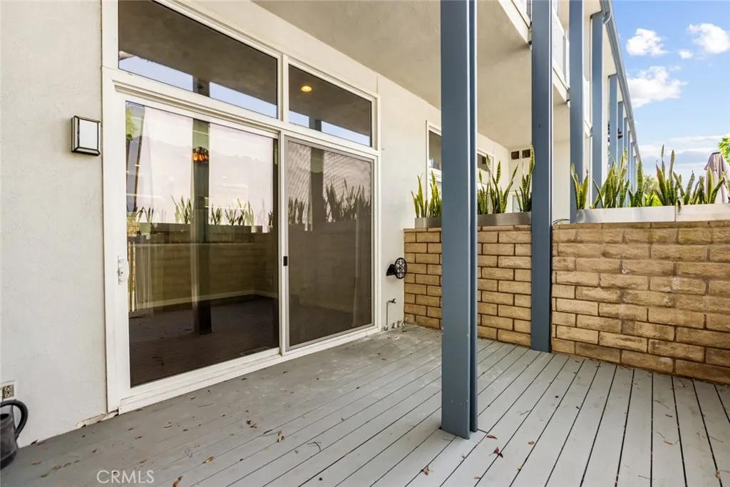 Additional image 42 of 4425 W Sarah St, Burbank, CA 91505