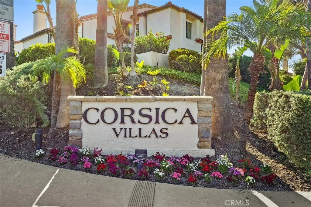24 Corsica Dr, Newport Beach, CA 92660