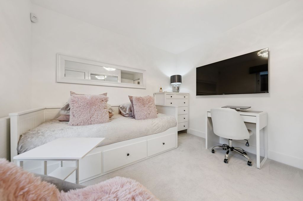 Additional image 15 of 2 bed flat for sale122 Festival Court, Prince's Quay, Glasgow G51