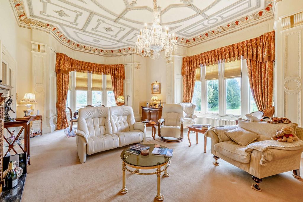 2 bed flat for saleMoor Park, Beckwithshaw, Harrogate HG3 photo 2
