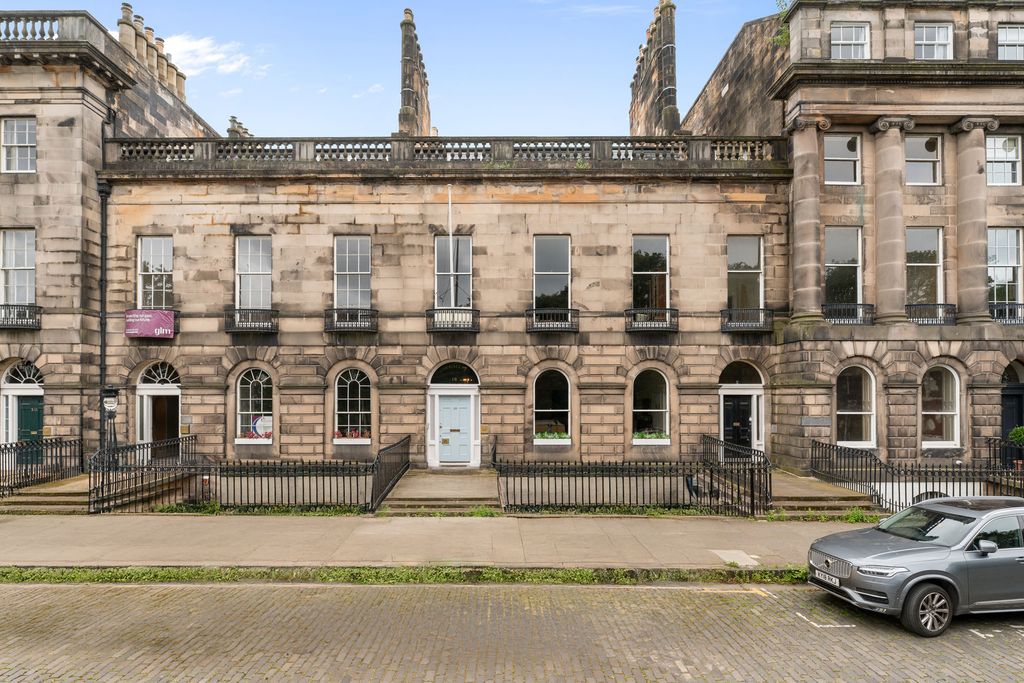 9 bed town house for saleRoyal Terrace, New Town, Edinburgh EH7