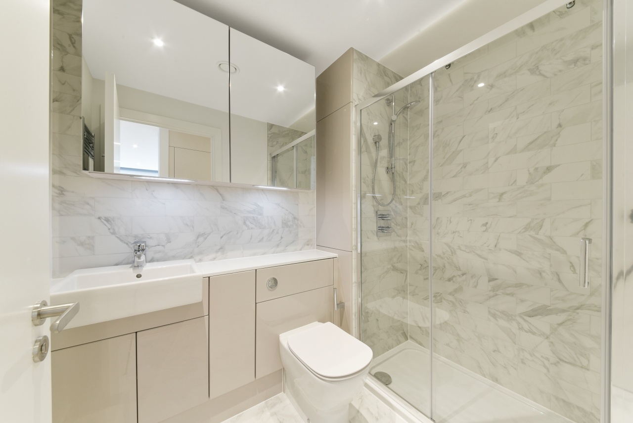 Additional image 8 of 2 Bed Flat, Hurlock Heights, SE17, SE17 1GD