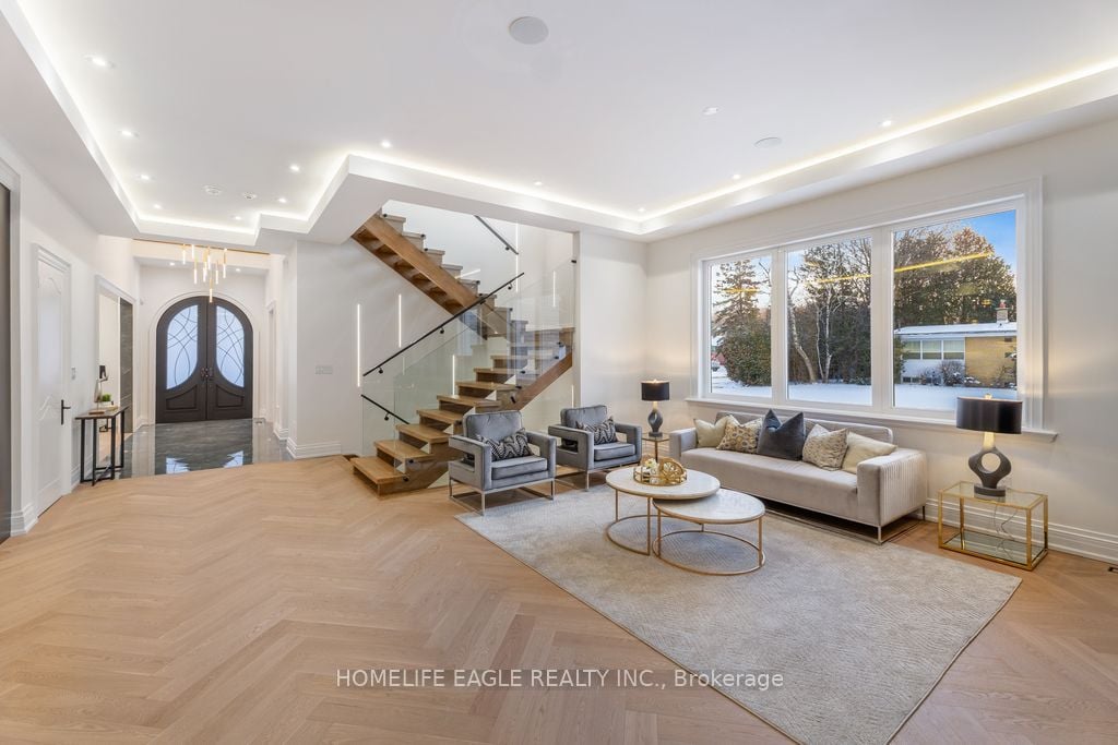 Additional image 4 of 52 Child Drive, Aurora, ON, L4G 1Y5