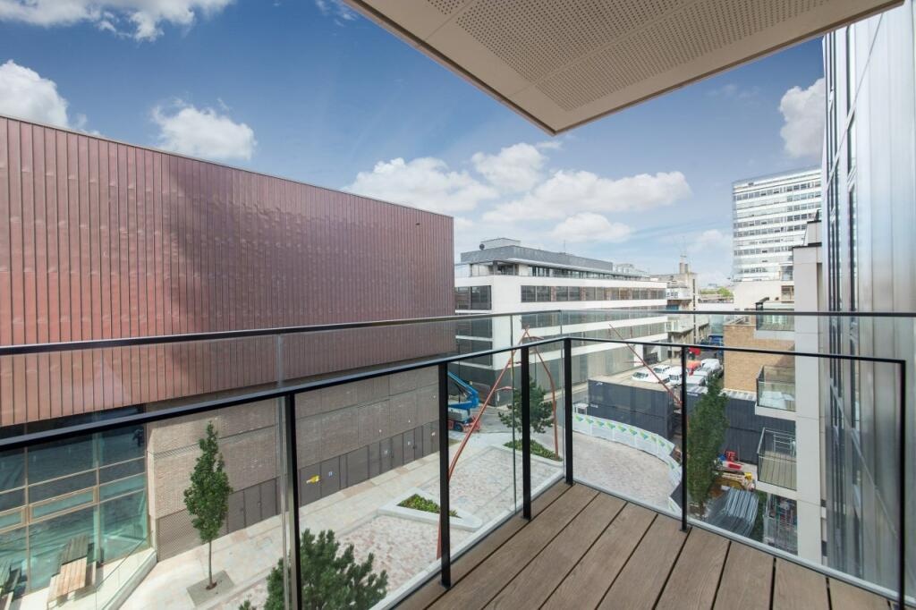 Additional image 3 of 1 Bed Flat, St. Gabriel Walk, SE1, N1 7GU