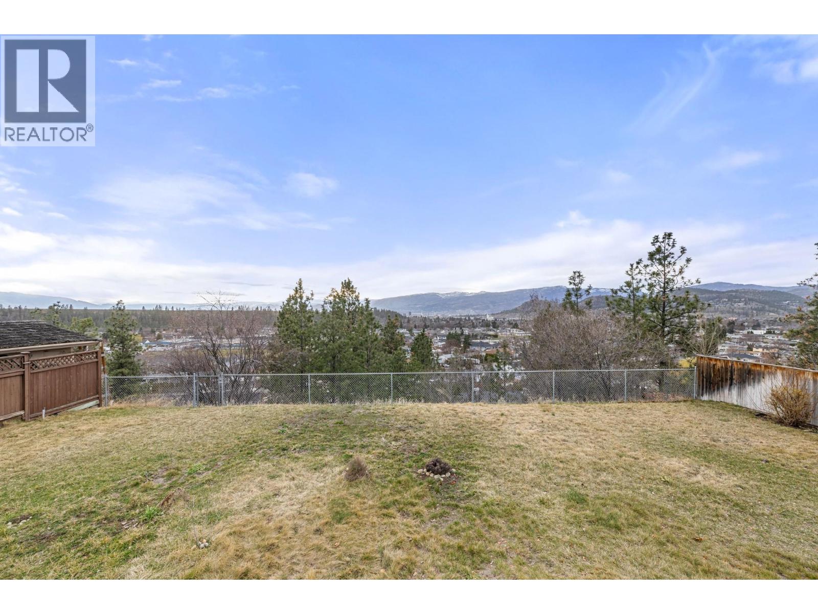 870 Dougall Road South, Kelowna, BC, V1X3J8