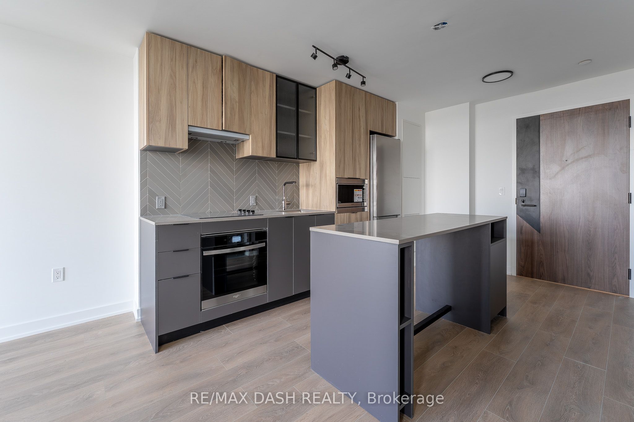 1008-1037 The Queensway Avenue, Toronto, ON, M8Z 0H5