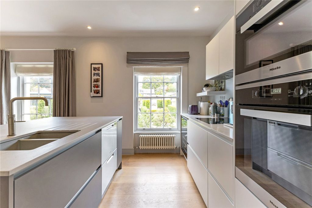 Additional image 6 of 3 bed flat for saleSomerset Place, Bath, Somerset BA1
