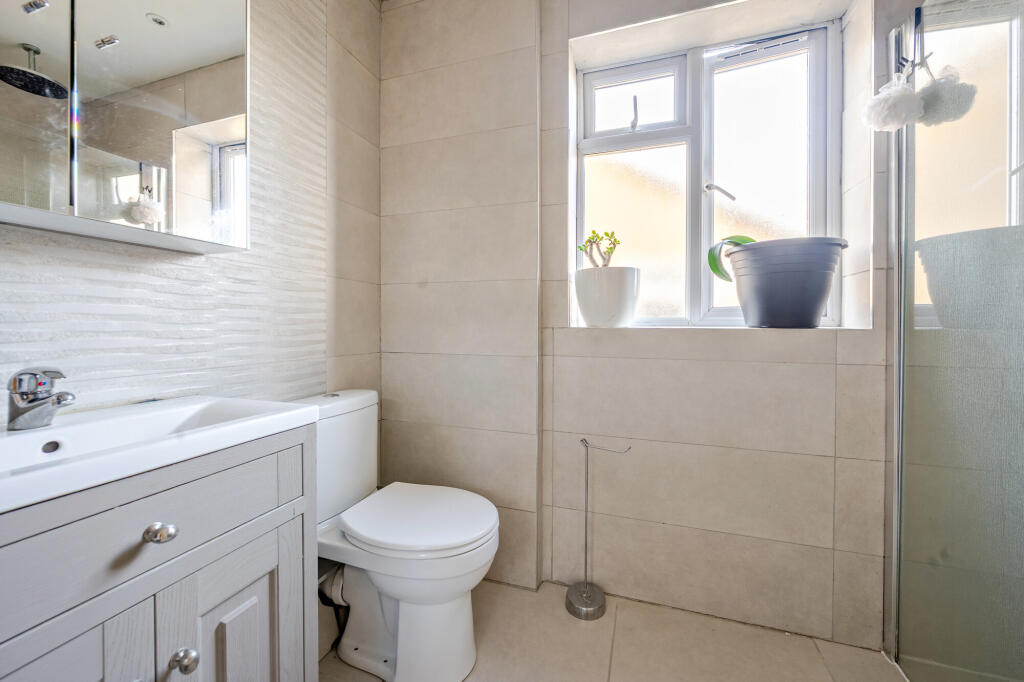 Additional image 14 of Cross Way, Harpenden, AL5