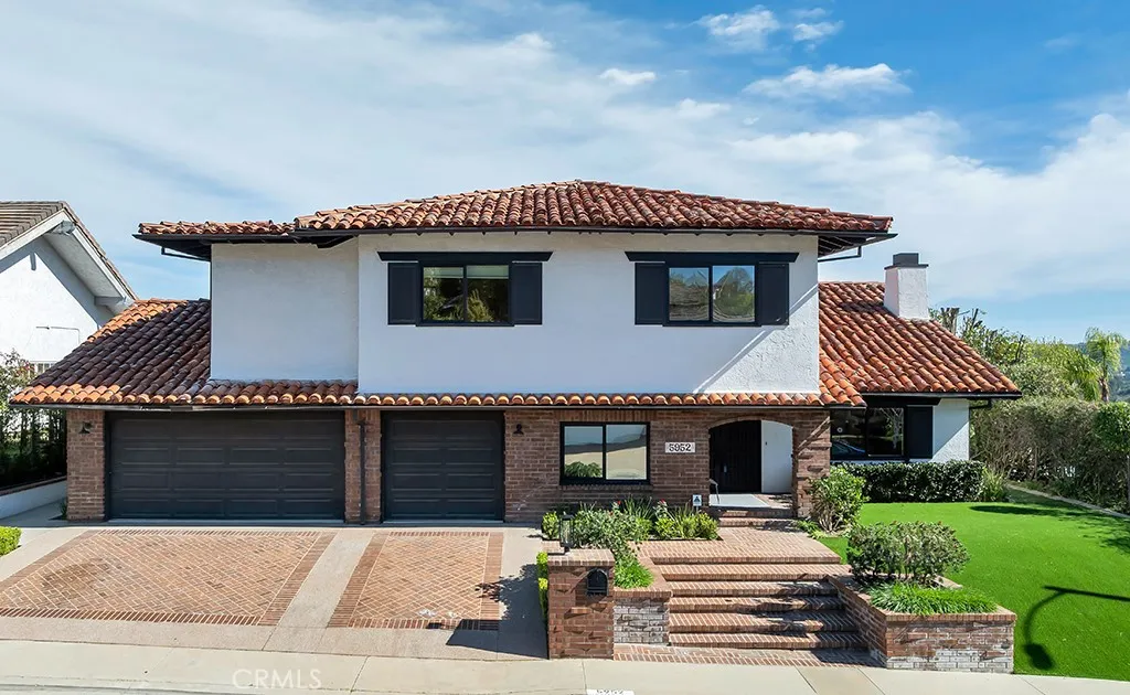 5952 Woodland View Drive, Woodland Hills, CA 91367