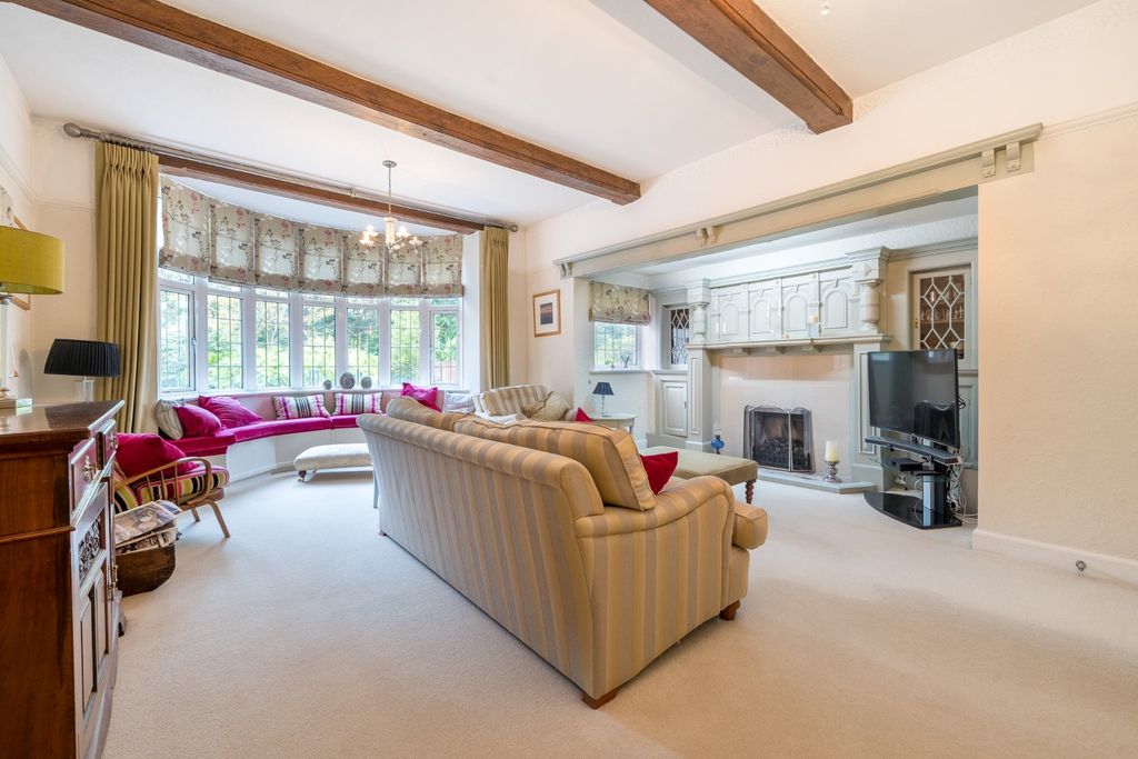 Additional image 3 of 3 bed flat for saleBeaumont Grove, Solihull, West Midlands B91