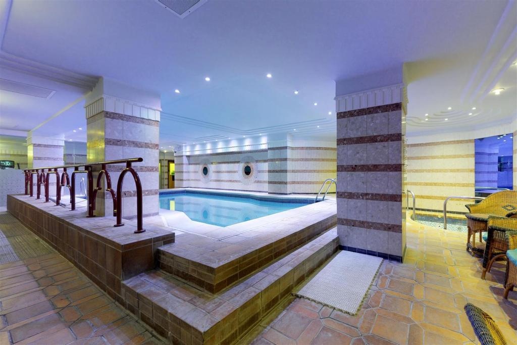 Additional image 2 of Studio Flat, Florin Court, EC1M, N1 7GU