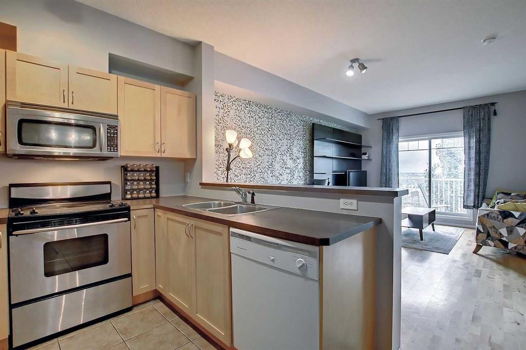 9303-70 Panamount Drive NW, Calgary, AB, T3K 6K6