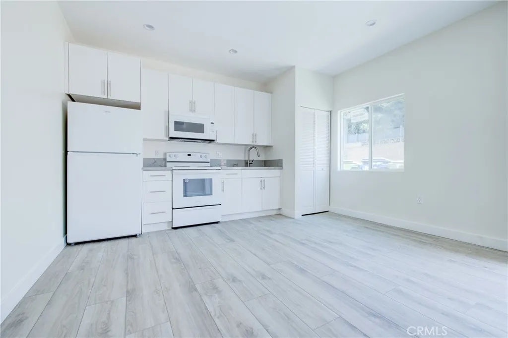 Additional image 15 of 2947 West Blvd Unit 1, Los Angeles, CA 90016