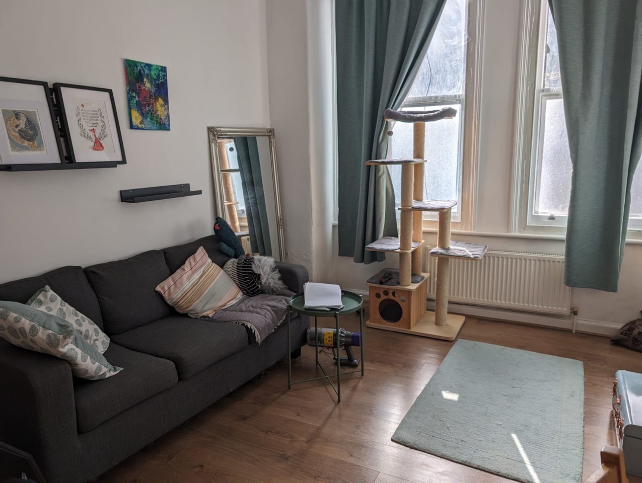 2 Bed Flat, Heyford Terrace, SW8, N1 7GU