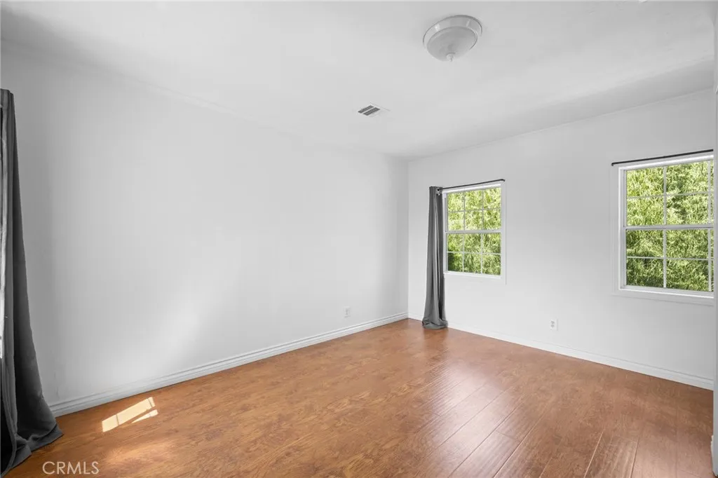 Additional image 62 of 2526 Foothill Boulevard, La Crescenta, CA 91214