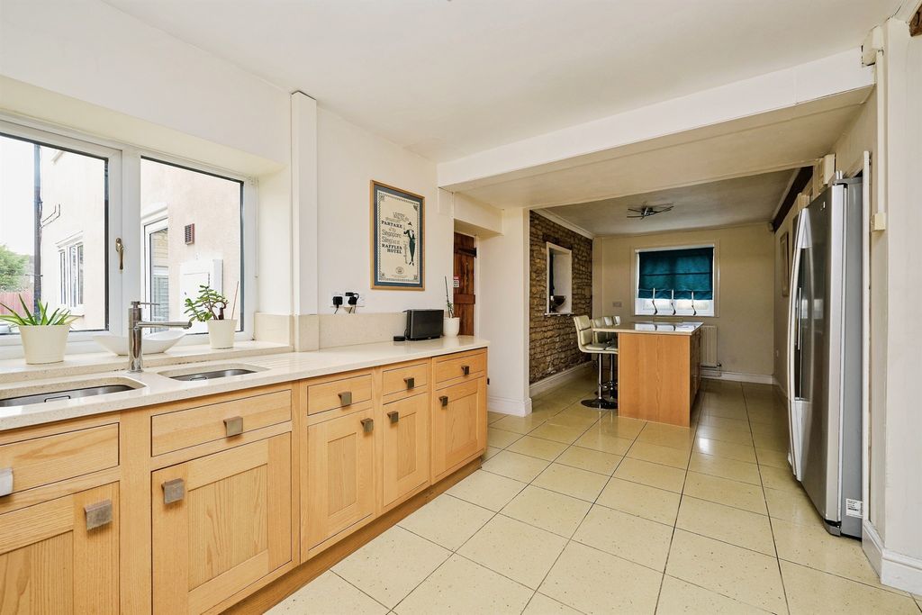 Additional image 4 of 5 bed detached house for saleWelmore Road, Glinton, Peterborough PE6