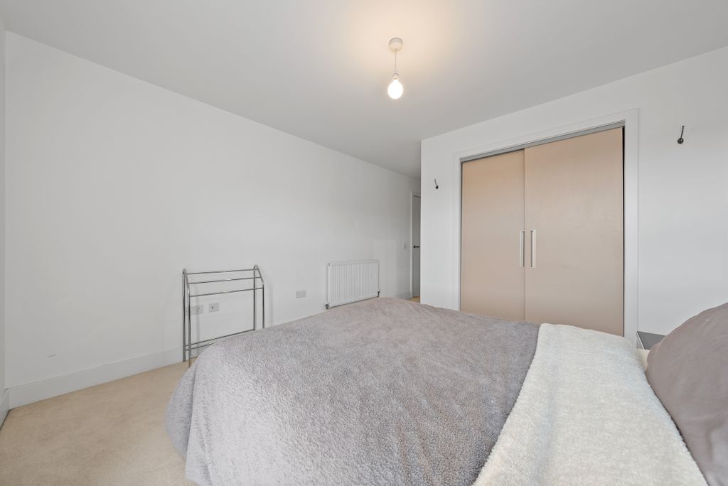 Additional image 10 of 2 bed flat for saleFestival Court, Princes Quay, Glasgow G51