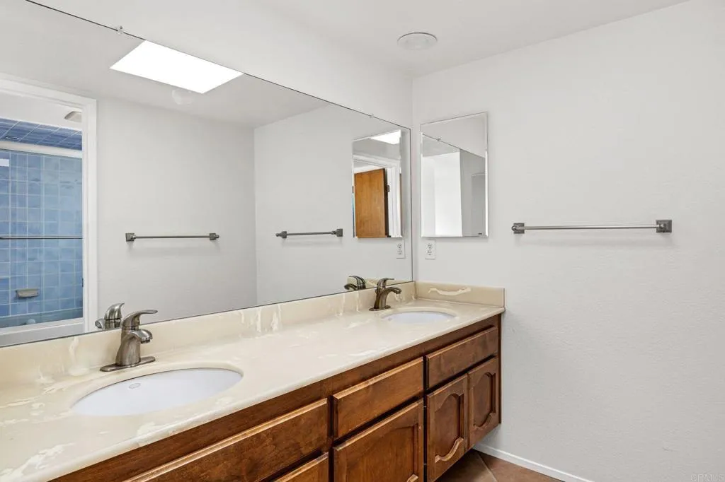 Additional image 11 of 989 Hygeia Avenue, Encinitas, CA 92024