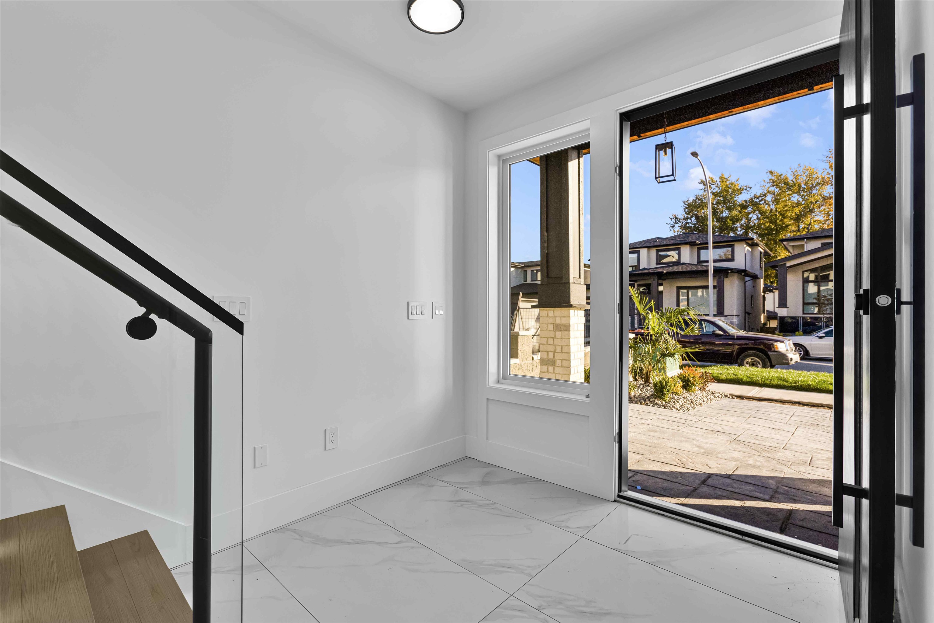 Additional image 4 of 102-16633 18a Avenue, Surrey, BC, V3Z 1A2