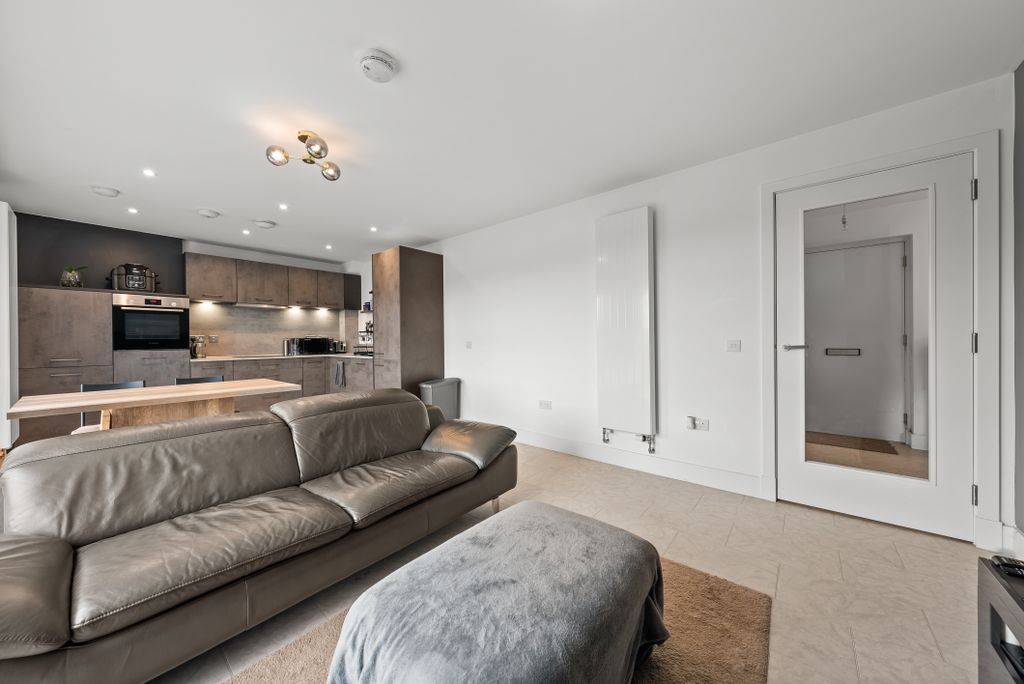 Additional image 3 of 2 bed flat for saleFestival Court, Princes Quay, Glasgow G51