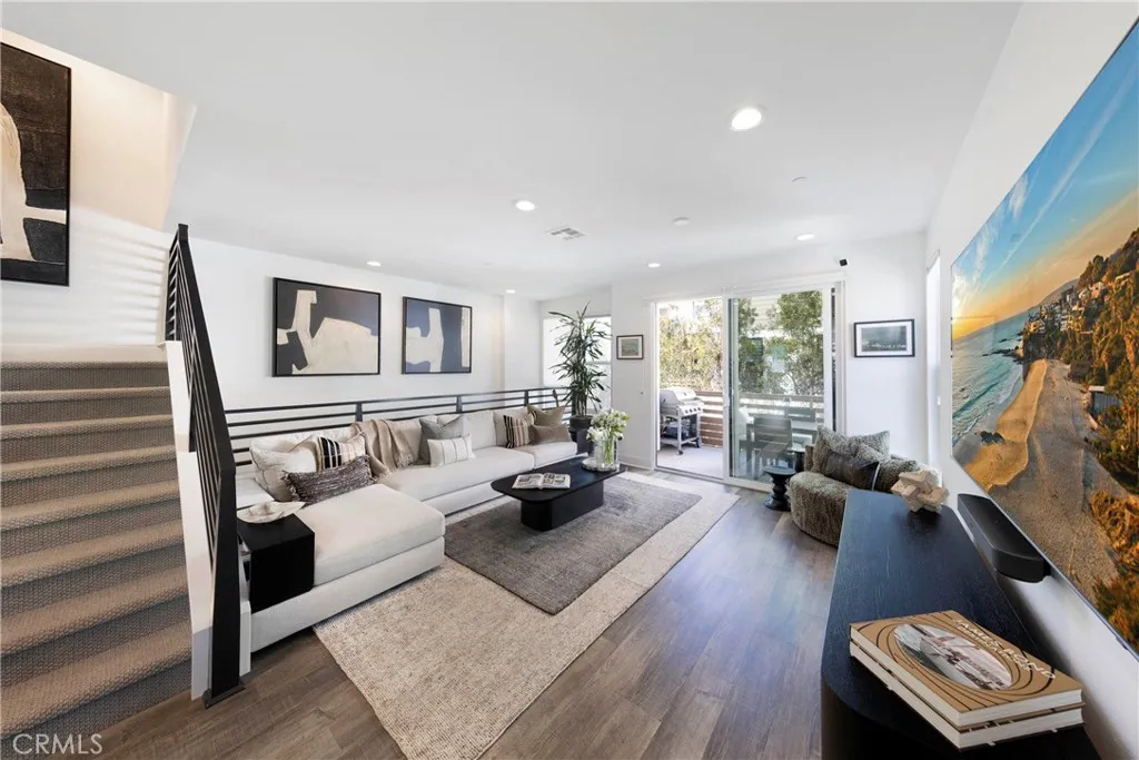 Additional image 2 of 655 Wedge, Costa Mesa, CA 92627