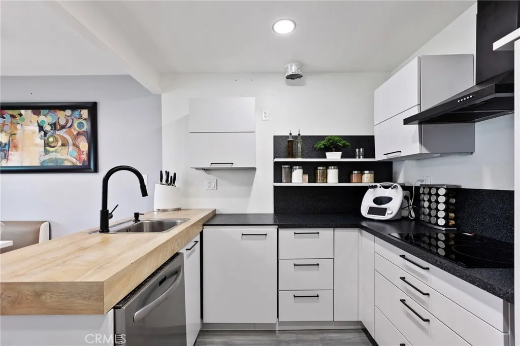 Additional image 10 of 2215 E Avalon Ave, Santa Ana, CA 92705