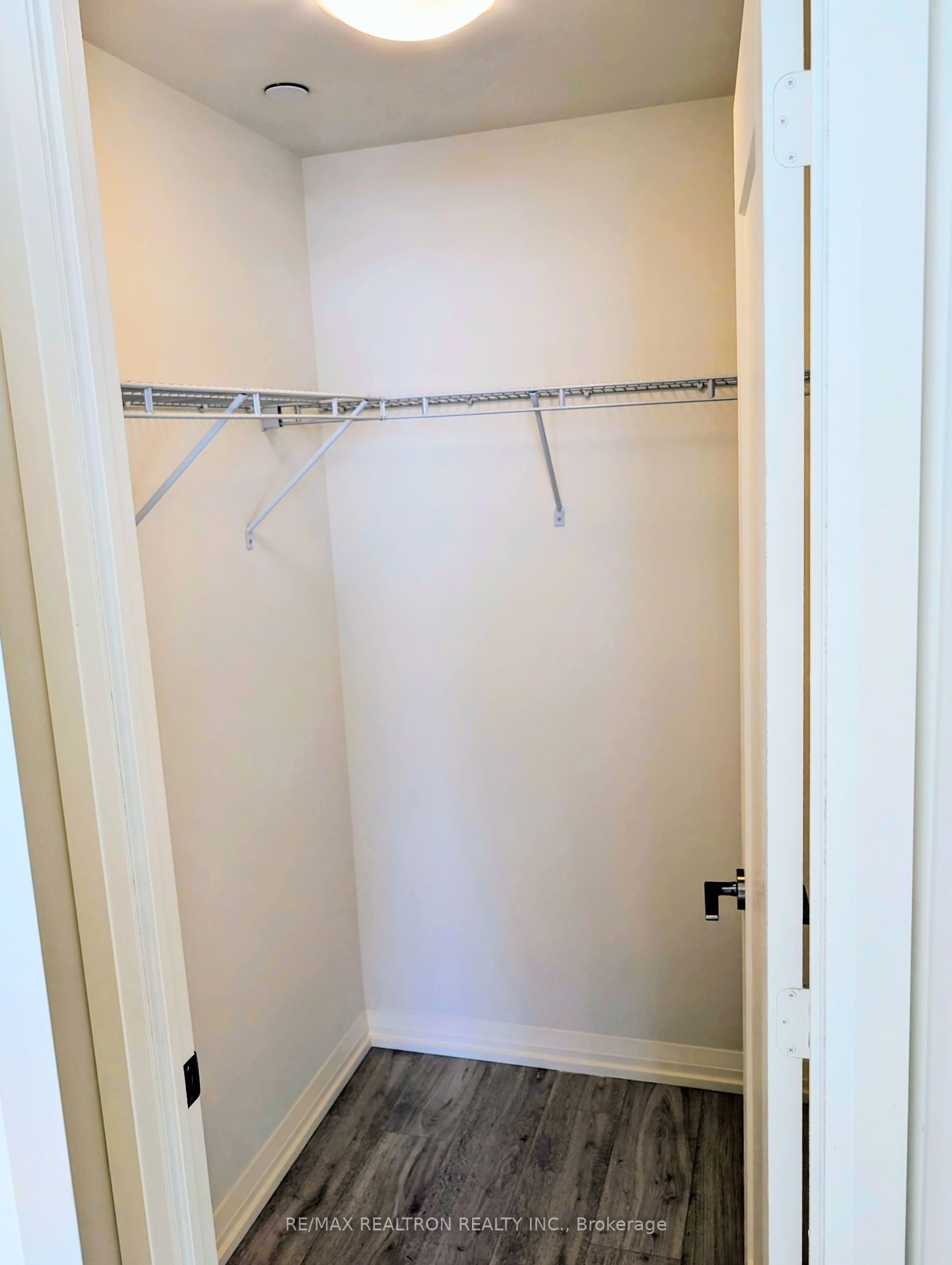 Additional image 6 of 2409-1010 Sandy Beach Road, Pickering, ON, L1W 3V9